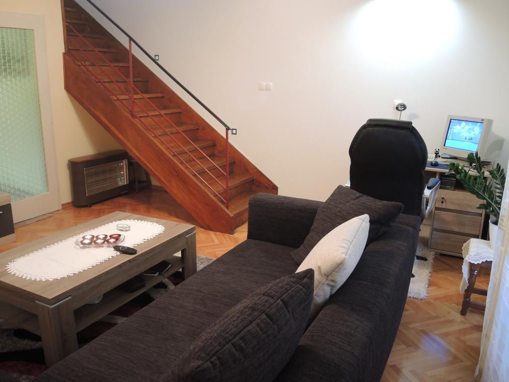 Apartment In Centre For 7 Split Room photo